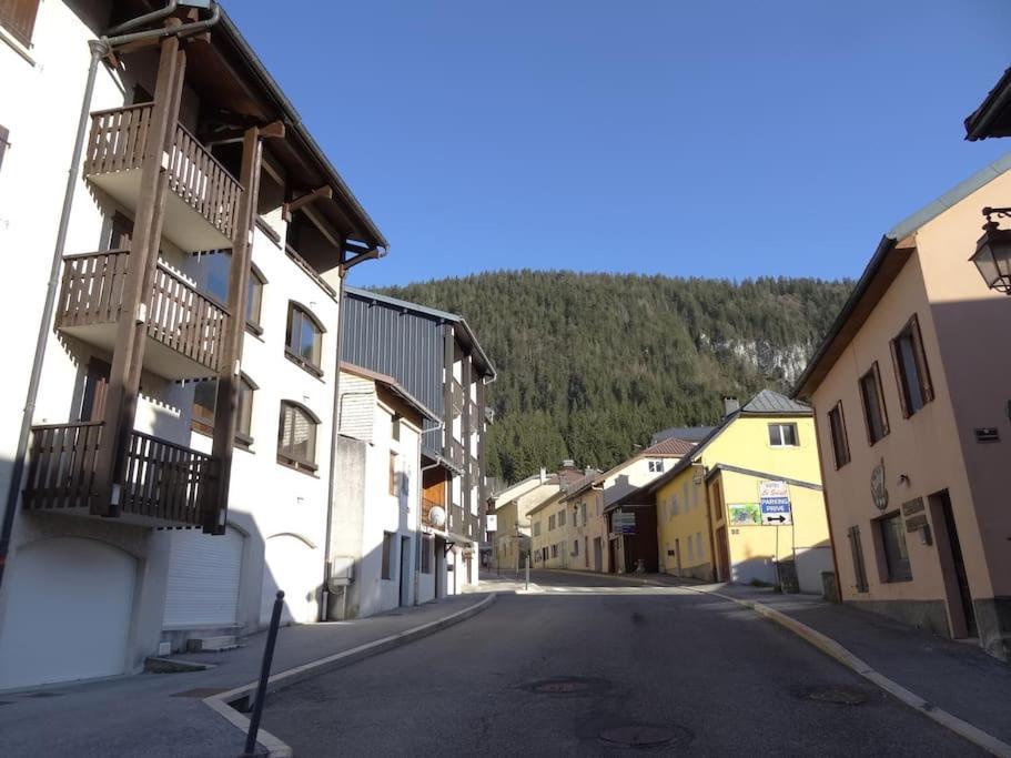 Appartement Au Coeur Du Village Avec Parking Prive Mijoux Exterior foto