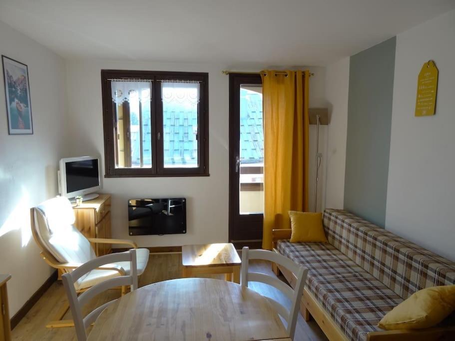 Appartement Au Coeur Du Village Avec Parking Prive Mijoux Exterior foto